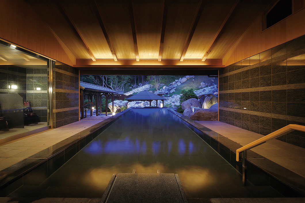 画像：八幡屋／天望大露天風呂「稲荷山丘の湯」